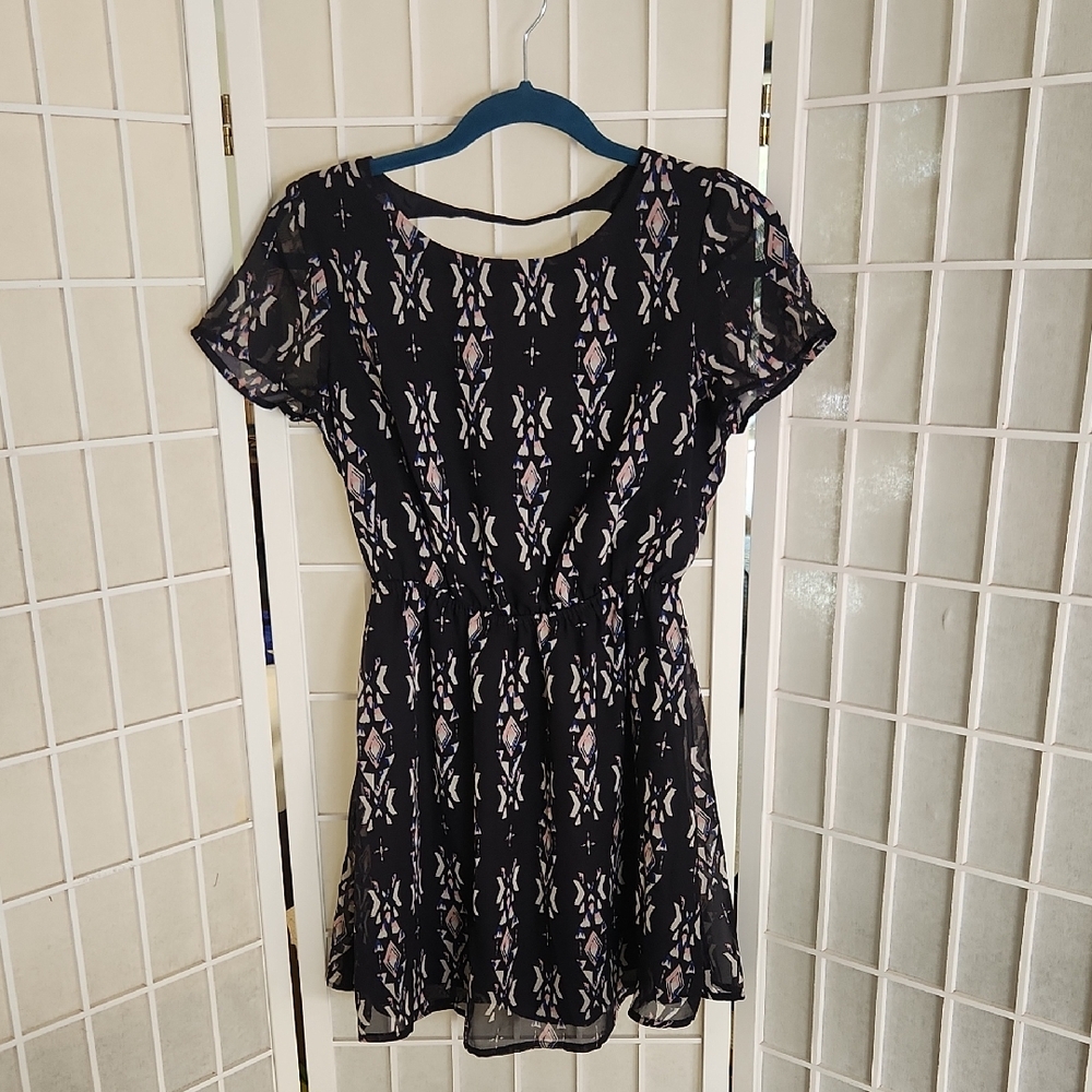 Navy Blue Short Sleeve Mini Dress with White and Pink Geometric Design